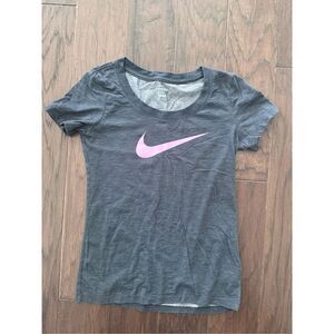 ⭐️3 for $10⭐️ The Nike Tee Pink Swoosh Shirt